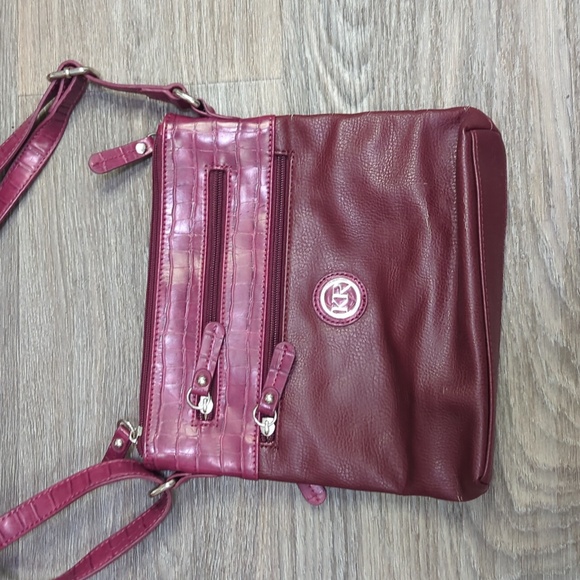♥️5/$25 Kim Rogers Maroon Multi Compartment Purse - Picture 2 of 7